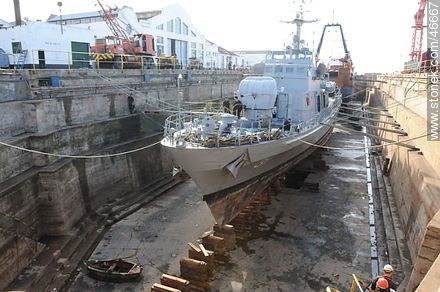 Ship in dry dock for repair and maintenance - Department of Montevideo - URUGUAY. Photo #46667