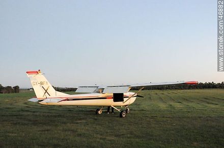 Avioneta biplaza en el aeródromo de Rocha - Departamento de Rocha - URUGUAY. Foto No. 46882