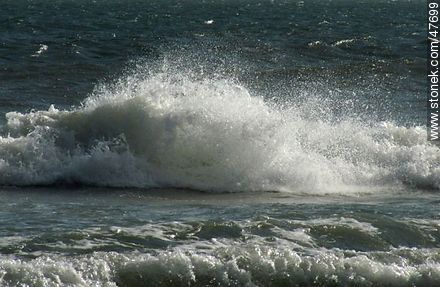 Foamy waves - Department of Maldonado - URUGUAY. Photo #47699