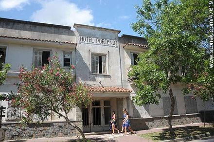 Ex Porteño Hotel at Chacabuco St. - Department of Maldonado - URUGUAY. Photo #47619