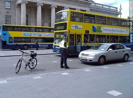Ómnibus dobles y multa de tránsito - ireland - ISLAS BRITÁNICAS. Foto No. 48776