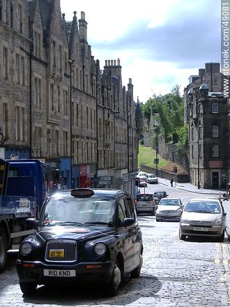 Edinburgh Taxi. St. Mary's Street. - Scotland - BRITISH ISLANDS. Photo #49081