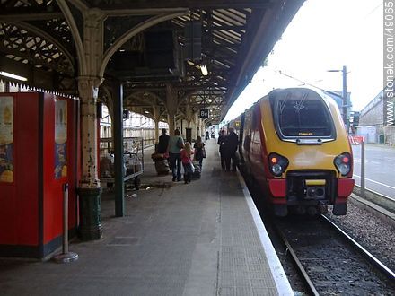 Estación de tren de Edimburgo. - Escocia - ISLAS BRITÁNICAS. Foto No. 49065