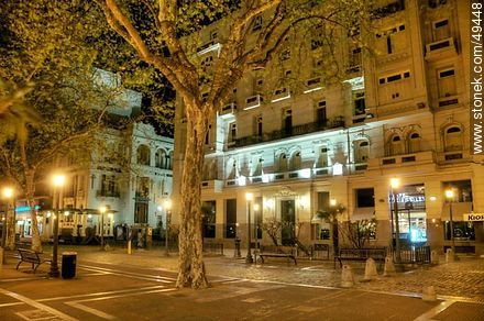 Plaza Libertad, Tribunales and Palacio de Justicia - Department of Montevideo - URUGUAY. Photo #49448