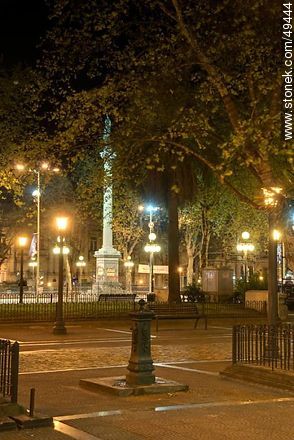 Plaza Libertad, Liberty Statue - Department of Montevideo - URUGUAY. Photo #49444