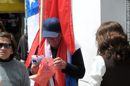 Vendedor de banderas chilenas - Chile - Otros AMÉRICA del SUR. Foto No. 49527
