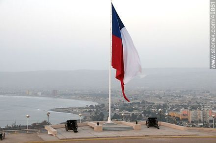 Chilean flag in the Morro de Arica - Chile - Others in SOUTH AMERICA. Photo #49861