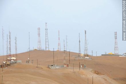 Antennas in the Morro de Arica - Chile - Others in SOUTH AMERICA. Photo #50068