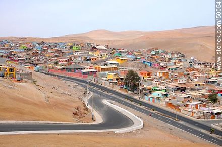 Avenida Rafael Sotomayor. Población Cerro La Cruz. - Chile - Others in SOUTH AMERICA. Photo #50054