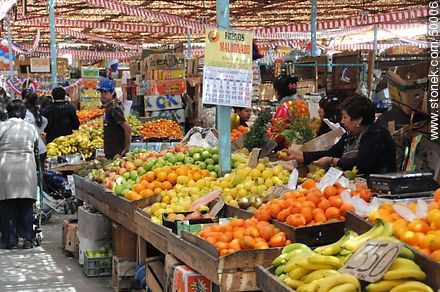 Fruit market - Chile - Others in SOUTH AMERICA. Photo #50006