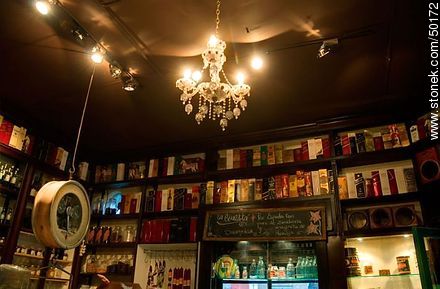 Bar y Almacén La Giraldita. - Department of Montevideo - URUGUAY. Photo #50172