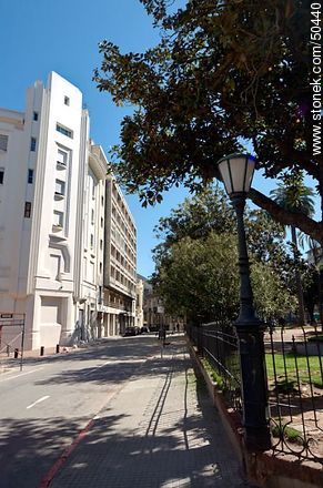 Plaza Zabala, Circunvalación Durango. - Department of Montevideo - URUGUAY. Photo #50440