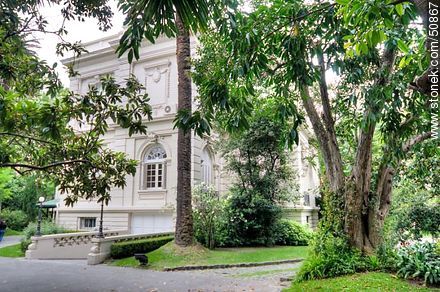 Residencia del embajador de Brasil en Uruguay. Palacio Pietracaprina en Bulevar Artigas y Av. Rivera. - Departamento de Montevideo - URUGUAY. Foto No. 50867