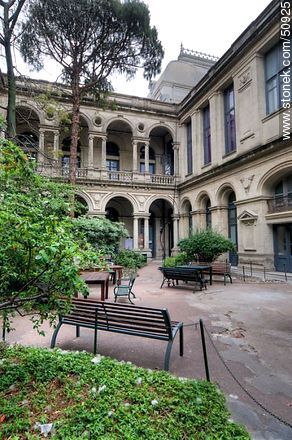 School of Law. - Department of Montevideo - URUGUAY. Photo #50925