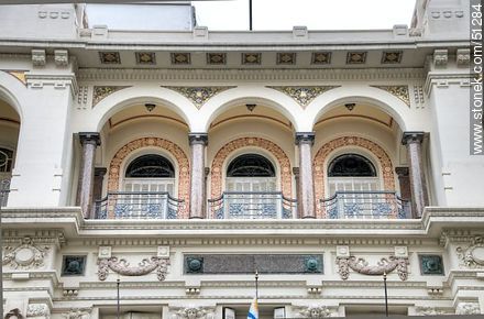 Balcón del Palacio Piria, sede de la Suprema Corte de Justicia - Departamento de Montevideo - URUGUAY. Foto No. 51284