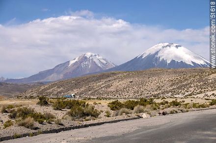 Volcanes Pomerape y Parinacota de la cadena de Nevados de Payachatas. - Chile - Otros AMÉRICA del SUR. Foto No. 51618
