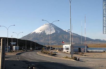 Control fronterizo chileno. Volcán Parinacota. - Chile - Otros AMÉRICA del SUR. Foto No. 51711