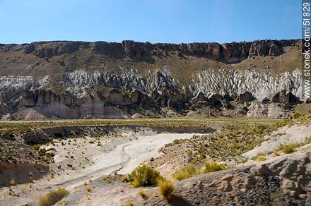 Geografía altiplánica desde la Ruta Nacional 4 de Bolivia - Bolivia - Otros AMÉRICA del SUR. Foto No. 51829