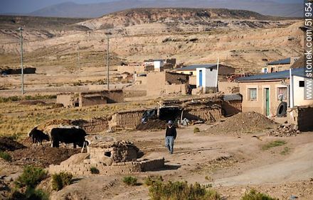Población en el altiplano boliviano. Ruta 1. - Bolivia - Others in SOUTH AMERICA. Photo #51954