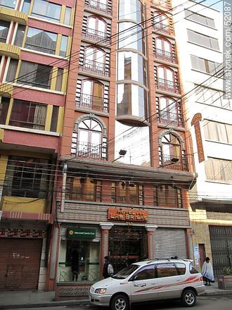 Hotel Las Brisas en la calle Illampu - Bolivia - Otros AMÉRICA del SUR. Foto No. 52087