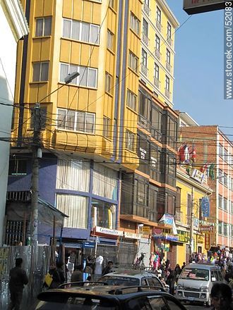 Illampu street of La Paz. Incas Hotel. - Bolivia - Others in SOUTH AMERICA. Photo #52083
