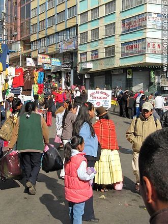 Feria matinal en las calles Illampu y Tumusla - Bolivia - Otros AMÉRICA del SUR. Foto No. 52075