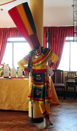 Manequí con uno de los trajes indígenas típicos bolivianos - Bolivia - Otros AMÉRICA del SUR. Foto No. 52153