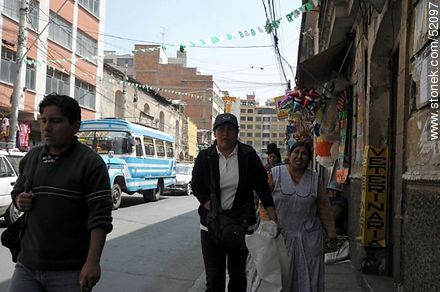 En la calle Illampu de La Paz - Bolivia - Otros AMÉRICA del SUR. Foto No. 52097