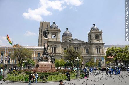 Plaza Murillo. Monumento a Pedro Domingo Murillo.  Catedral Metropolitana. - Bolivia - Otros AMÉRICA del SUR. Foto No. 52175