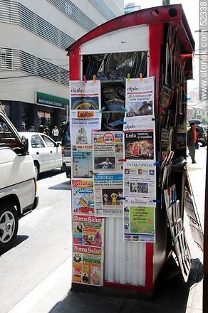 Newspaper and magazine kiosk in La Paz - Bolivia - Others in SOUTH AMERICA. Photo #52338