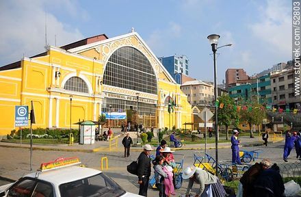 Bus station in La Paz - Bolivia - Others in SOUTH AMERICA. Photo #52803