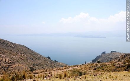 Laderas que mueren en el lago Titicaca - Bolivia - Otros AMÉRICA del SUR. Foto No. 52605