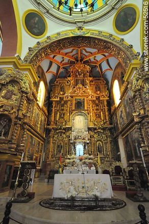 Interior de la Basílica de Nuestra Señora de Copacabana - Bolivia - Otros AMÉRICA del SUR. Foto No. 52516
