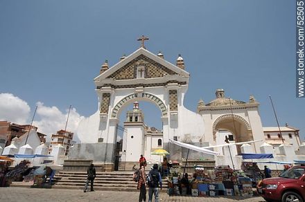 Basílica de Nuestra Señora de Copacabana - Bolivia - Otros AMÉRICA del SUR. Foto No. 52505