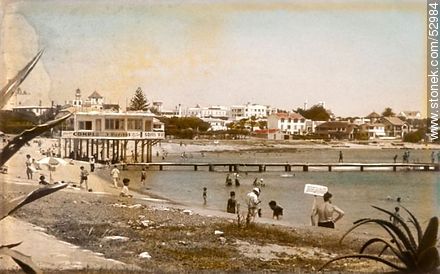 Swimmers and fishermen pier in the bay of Punta del Este. Old Photo. - Punta del Este and its near resorts - URUGUAY. Photo #52984