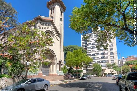 Parroquia San Juan Bautista en la calle Monseñor Domingo Tamburini - Departamento de Montevideo - URUGUAY. Foto No. 53926