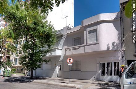 House in Guayaqui Street - Department of Montevideo - URUGUAY. Photo #53887