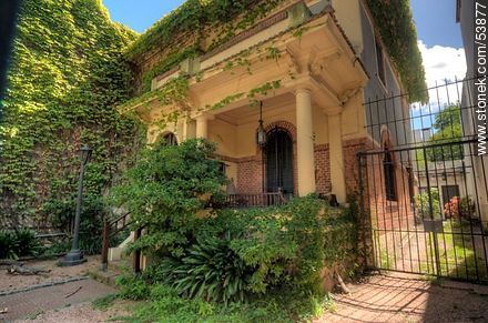 House in the street 26 de Marzo - Department of Montevideo - URUGUAY. Photo #53877