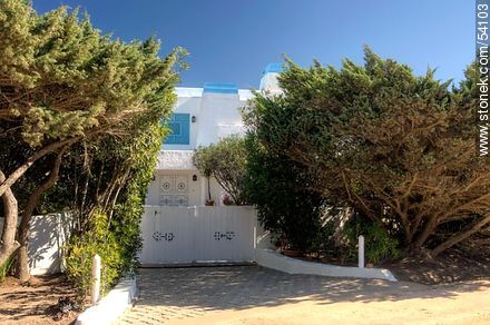 José Ignacio seaside resort. White house. - Punta del Este and its near resorts - URUGUAY. Photo #54103