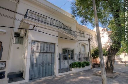 Casas de la calle José Martí y Santiago Vázquez - Departamento de Montevideo - URUGUAY. Foto No. 54899