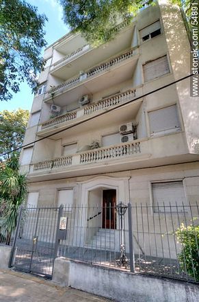 Building on José Martí St. - Department of Montevideo - URUGUAY. Photo #54891