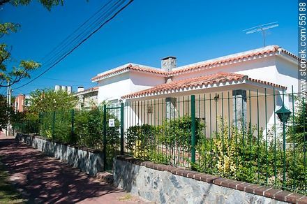 House in the street Reconquista, corner with Celedonio Rojas - Department of Maldonado - URUGUAY. Photo #55188