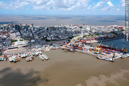 Muelles de carga - Departamento de Montevideo - URUGUAY. Foto No. 55713