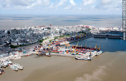 Muelles de carga - Departamento de Montevideo - URUGUAY. Foto No. 55714