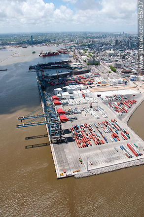 Cranes and TCP container yard - Department of Montevideo - URUGUAY. Photo #55737