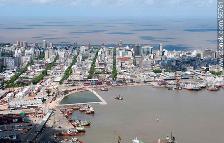 Ampliación del Puerto de Montevideo (2013) y calles del Centro - Departamento de Montevideo - URUGUAY. Foto No. 55761