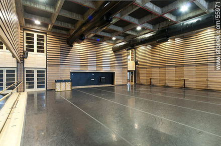 Sala de ensayo de baile en el Sodre - Departamento de Montevideo - URUGUAY. Foto No. 55971