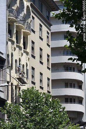 Antiguos edificios del centro de Montevideo - Departamento de Montevideo - URUGUAY. Foto No. 56065