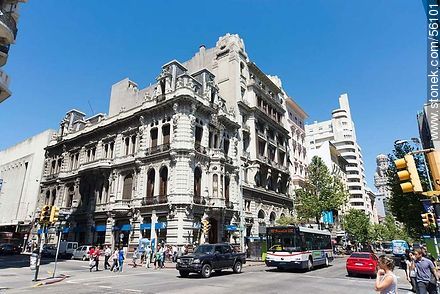 Banco República on the corner of 18 de Julio Ave. and Julio Herrera y Obes St. - Department of Montevideo - URUGUAY. Photo #56101