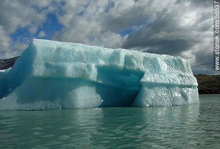 Ice floes on Lake Viedma -  - ARGENTINA. Photo #56537